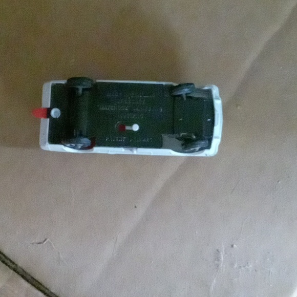 1960's Matchbox vehicles and carrying case. - Picture 8 of 10